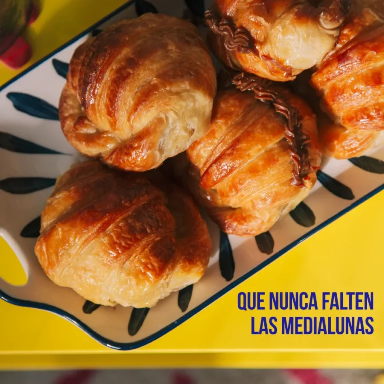 Pieza de Che Tomi: que nunca falten las medialunas